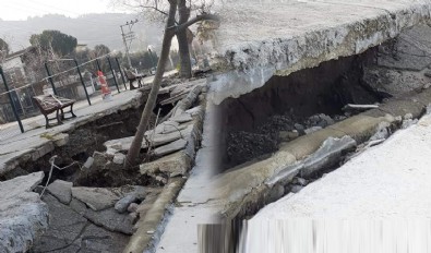 CHP'li Gemlik Belediyesi vatandaşı perişan ediyor. Duvarlar çöktü aylardır çalışma yapan yok...