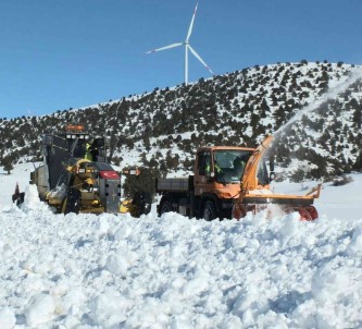 (Özel) Geçen Yil Susuzluk Yasayan Köy Bu Sene Kar Yagisiyla Berekete Kavustu