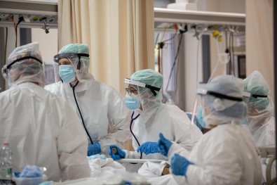 Son 24 Saatte Korona Virüsten 258 Kisi Hayatini Kaybetti