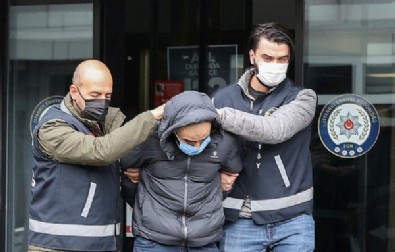 Metroda iki kadın yolcuya bıçak çekmişti! Pişkin savunması mahkeme salonundakileri şaşırttı....