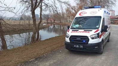 Nehre Düsen Adam, Yasam Mücadelesi Veriyor