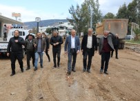 Didim'de Sicak Asfalt Çalismasi Devam Ediyor