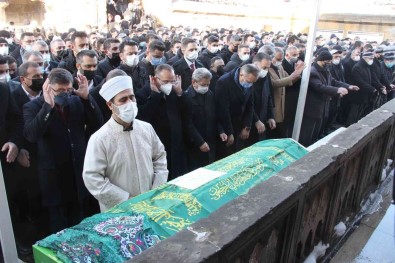 Bakan Bozdag, Yozgat'ta Cenaze Törenine Katildi