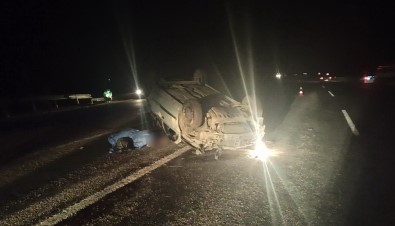 Bariyerlere Çarpan Otomobil Takla Atti Açiklamasi 1 Ölü, 5 Yarali