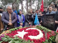 Üniversitede Biçakli Saldirida Hayatini Kaybeden Firat Çakiroglu Ölümünün 7. Yilinda Anildi