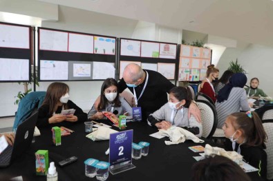 Çocuklar 2050'De Hayal Ettikleri Büyükçekmece'yi Anlatti