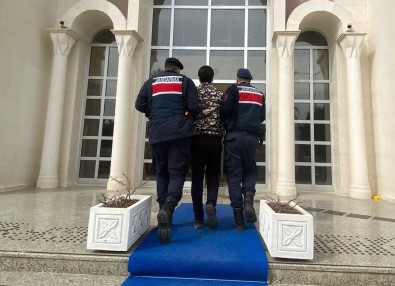 5 Yil 10 Ay Hapis Cezasi Ile Araniyordu, Yakalandi