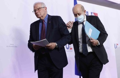 AB Oybirligi Ile Rusya'ya Yaptirim Karari Aldi