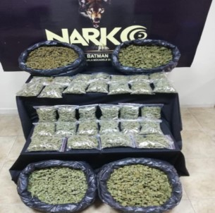 Batman'da Uyusturucu Tacirlerine Operasyon Açiklamasi5 Kisi Tutuklandi