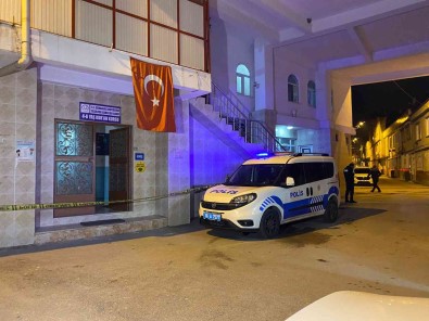 Bursa'da Imami Biçaklayan Süpheli Tutuklandi