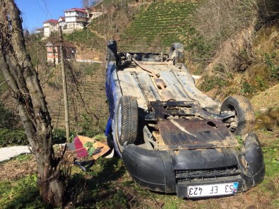 Kontrolden Çikan Araç 50 Metre Yükseklikten Asagiya Uçtu Açiklamasi 2 Yarali