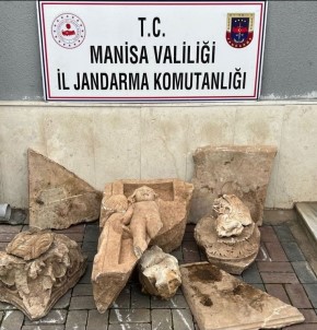 Manisa'da Roma Dönemine Ait Eros Bebek Heykeli Ele Geçirildi