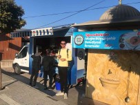 Üniversite Ögrencilerine Çorba Dagitimi Devam Ediyor