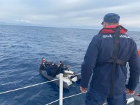 Yunanistan Unsurlarinca Geri Itilen 7 Düzensiz Göçmen Kurtarildi