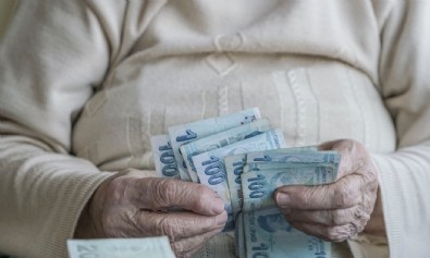 Emekliye zamlı ikramiye için 3 formül! Kim ne kadar alabilecek?