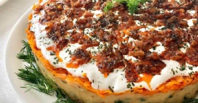 Gelinim Mutfakta Soslu Katlı Patates Nasıl Yapılır? Evde Kolay Soslu Katlı Patates Tarifi