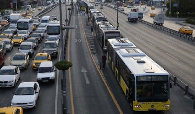 İstanbul'da İETT otobüsü ve metrobüs arızaları rutinleşti: Her şey çok güzel oldu