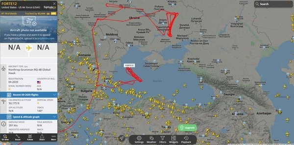 Ukrayna hava sahasını kapattı uçuşlar Türkiye'ye kaydı! Karadeniz'de dikkat çeken hareketlilik: Binlerce kişi o uçağı izliyor.