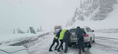 Antalya-Konya Yolu Tir Geçisine Kapatildi