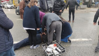 Baba Ogula Hafif Ticari Araç Çarpti Açiklamasi 2 Yarali