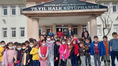 Köycegizli Ögrenciler 'Okur-Gezer' Projesi Ile Okuma Aliskanligi Kazaniyor