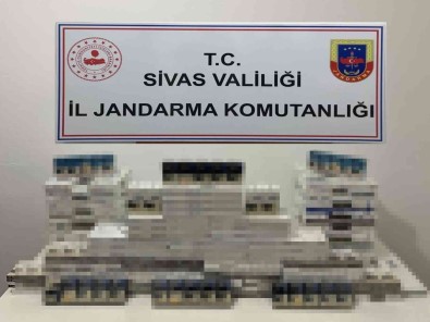 Sivas'ta Bandrolsüz Sigara Ve Esrar Ele Geçirildi