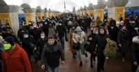 Rusya-Ukrayna savaşında son durum: Rusya saldırmaya devam ediyor: Ukrayna halkı metrolara sığındı