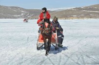 Kars'ta Atli Kizaklarla Masalsi Yolculuk