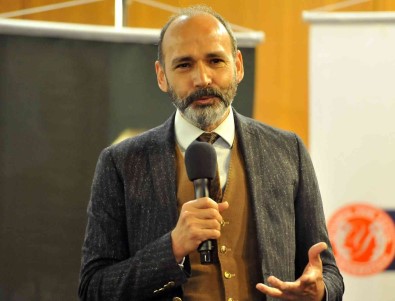 Prof. Dr. Mehmet Ünal Açiklamasi 'Spor Yaralanmalari Kongresi'nde Bu Yil Ayak, Ayak Bilegini Inceliyoruz'