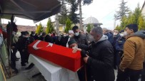 Futbol Maçinda Kalp Krizi Geçiren Uzman Çavus Amasya'da Son Yolculuguna Ugurlandi Haberi