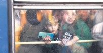UKRAYNA - Ukrayna'daki savaştan kaçış sürüyor! Gözyaşı treni...