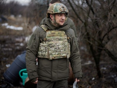 Ukrayna lideri Zelenskiy: Rus işgal güçleri ambulanslar dahil her şeye saldırıyor