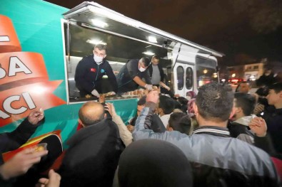 Aksaray Belediyesi Miraç Kandilinde 15 Bin Kandil Simidi Dagitti