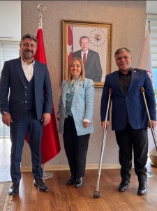 Bakan Yardimcisi Öncü'ye Taleplerini Ilettiler