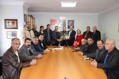 Baskan Çetin Akin'dan CHP Ilçe Yönetimine Ziyaret