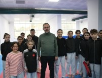 Gençlik Ve Spor Bakani Kasapoglu'ndan Bozüyük'e Sürpriz Ziyaret