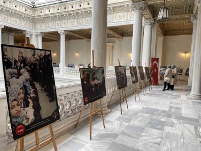 Istanbul Üniversitesi'nde 'Sükut Ikrardan Gelmez' Fotograf Sergisi Açildi