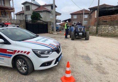 Jandarma Ekiplerinden Traktör Ve Tarim Araçlarina Özel Denetim