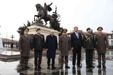 Kirgizistan Savunma Bakani Bekbolotov'dan Keçiören'e Ziyaret