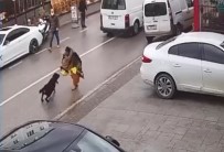 Kocaeli'de Çocugu Köpek Saldirisindan Koruyan Esnaf O Anlari Anlatti