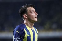 Mesut Özil bıçak altına yatıyor!