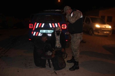 Muradiye'de 5 Düzensiz Göçmen Yakalandi