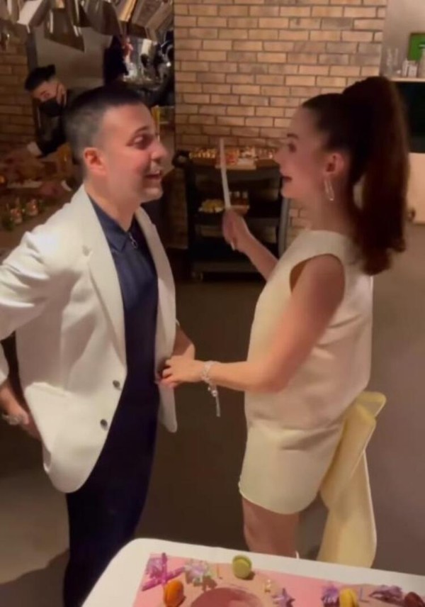 Demet Özdemir'in dudak uçuklatan kombini!