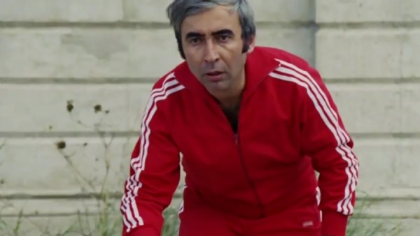 Videosunda dikkat çeken kombin!