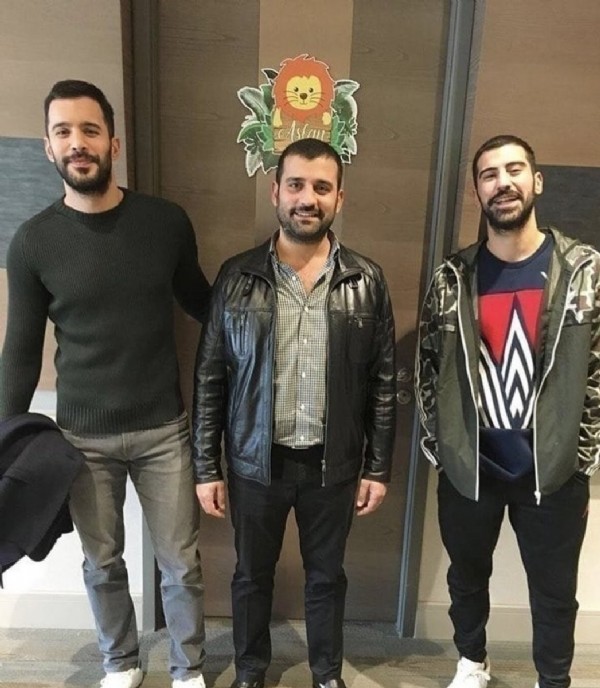 Barış Arduç’un kardeşleri olay oldu!