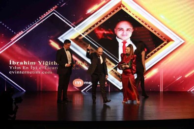 Evinternetim.Com, 'Yilin En Iyi E-Ticaret Projesi' Seçildi.