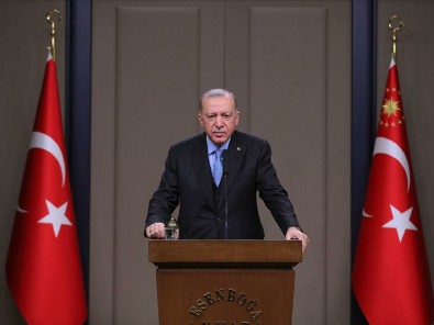 Başkan Erdoğan’dan Ukrayna dönüşü çarpıcı mesajlar: Batı sadece çomak sokuyor