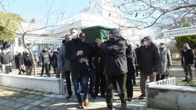 Burhaniye'de Nami Ögretmen Kalbine Yenik Düstü