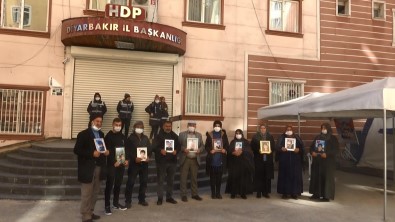 Evlat Nöbeti 887'Nci Gününde Kararlilikla Sürüyor