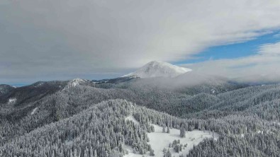 Kar Kalinliginin 1,5 Metreyi Astigi Ilgaz Dagi Görenleri Mest Ediyor